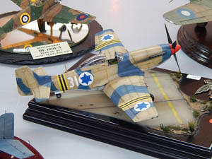 AMT 2014 - Mustan P51