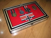 Caja expositor medallas II Guerra Mundial - Militaria Wehrmacht Info